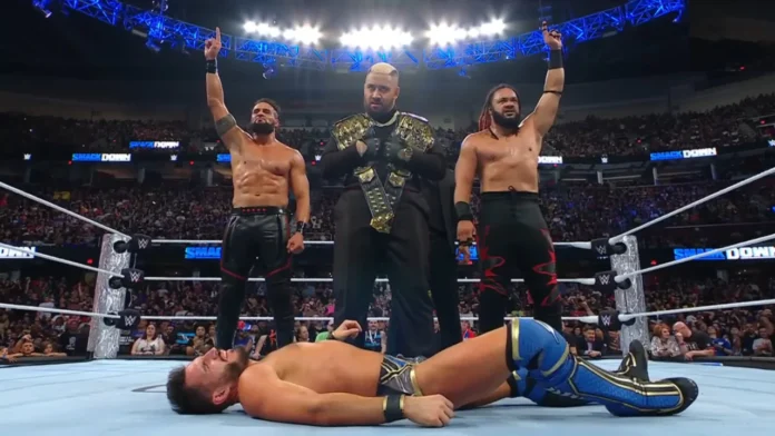 Das Tag-Team-Gold ist bei der Bloodline / WWE SmackDown vom 2. August 2024